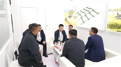 Donghua Chain Shines Changsha International Agricultural Machinery Exhibition